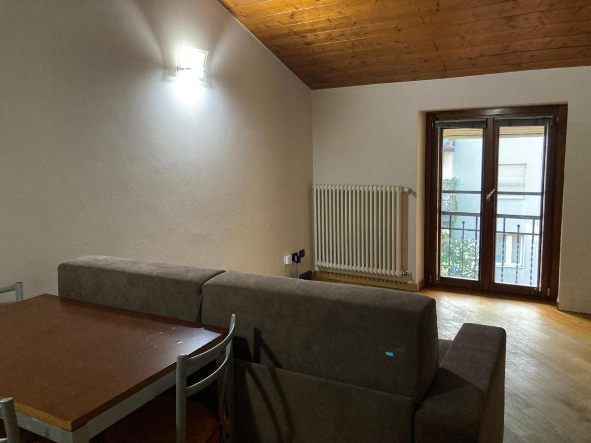 Downtown Room Bergamo Bagian luar foto